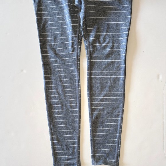 NWOT Athleta Yoga Leggings Pants Full Length Sz MED Gray w/White Stripes - Picture 2 of 7